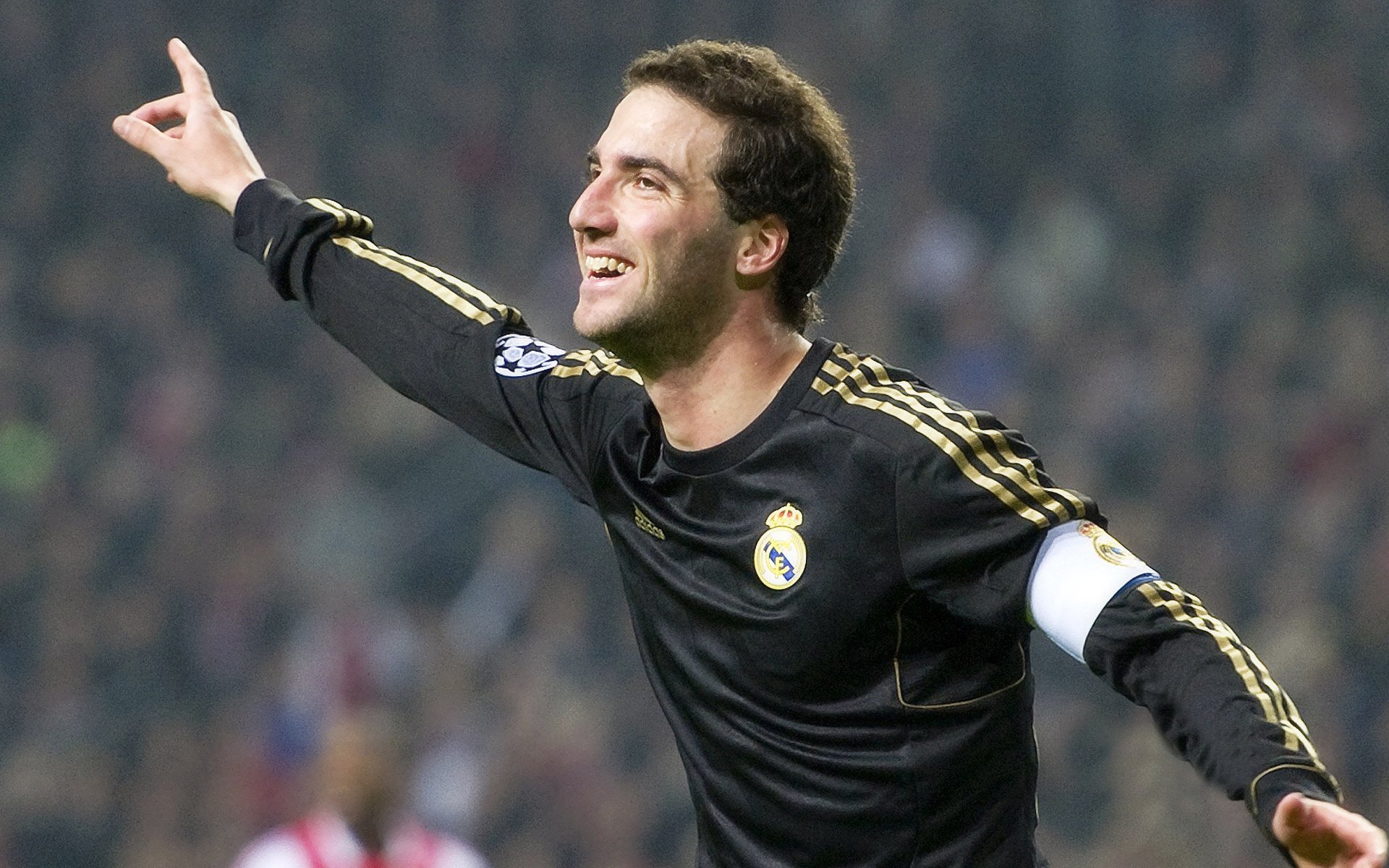 亚洲杯国足晋级 球员评分备受好评，国足亚洲杯亚军阵容